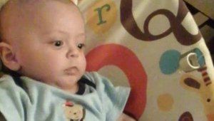 Любовта на едно бебе към дистанционното