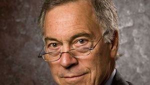 Проф. Стив Ханке