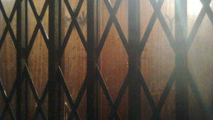 Стар асансьор