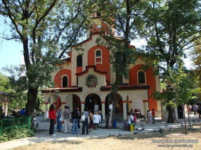 Столичният храм "Рождество Богородично"