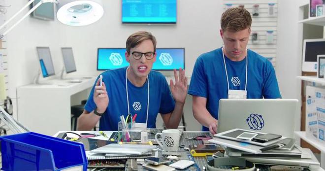 "Самсунг" се подиграват с новия iPhone