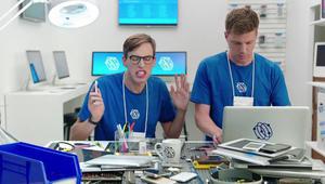 "Самсунг" се подиграват с новия iPhone