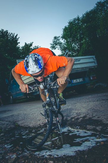 Триатлон в улична локва