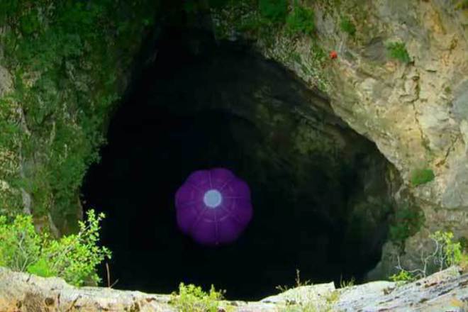 Da se spusnesh s balon v peshtera