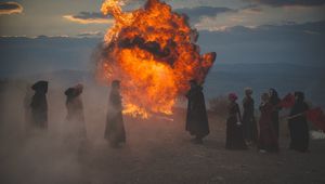 Александър Кадиев в клип на Робърт Уау