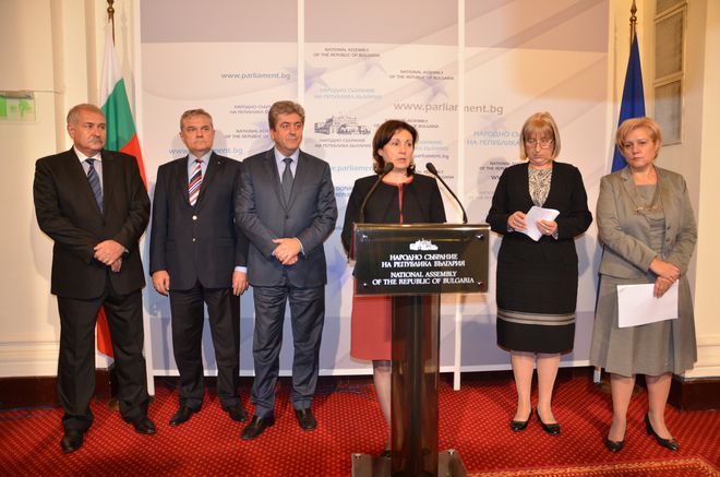 Преговорните екипи на ГЕРБ и АБВ