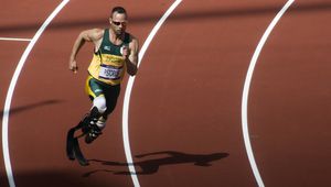 Оскар Писториус на пистата в Лондон, 2012 г.