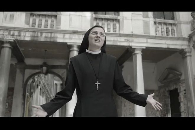 Monahinya pee like a virgin na madona