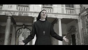 Монахиня пее Like a Virgin на Мадона