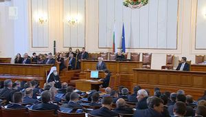 Лютви Местан на парламентарната трибуна