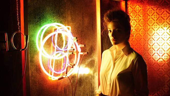 Лорд в работен момент от снимките на Yellow Flicker Beat