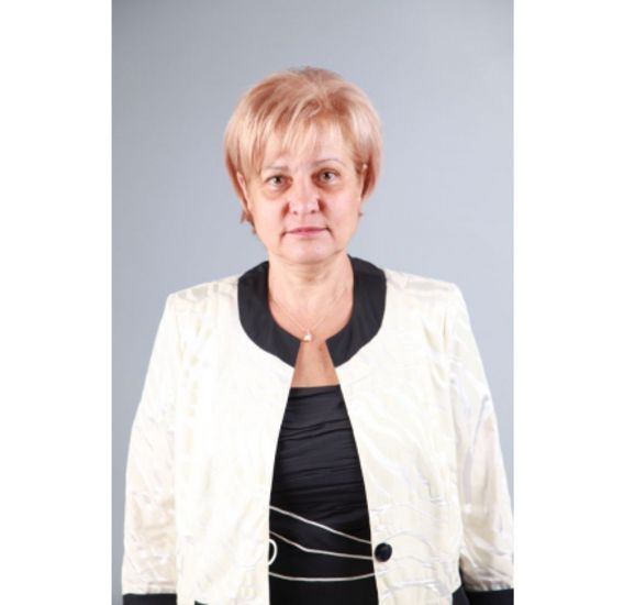 Менда Стоянова