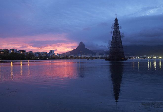 Елхата на Рио де Жанейро по светло