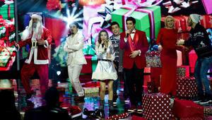 Дядо Коледа на сцената на X-Factor