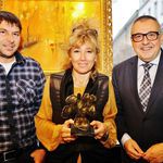 Родителите на Григор Димитров с наградата му "Модна икона 2014"
