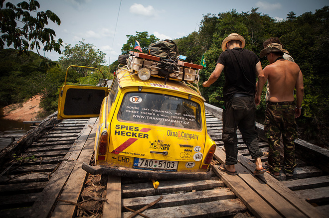 С трабант до края на света (2014)