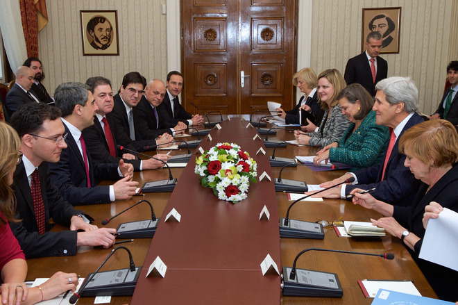 Джон Кери на среща с българския президент и министри