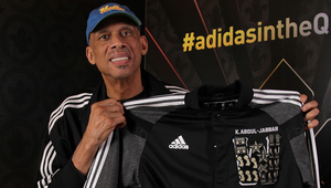 Карим Абдул-Джабар с екип "Адидас"