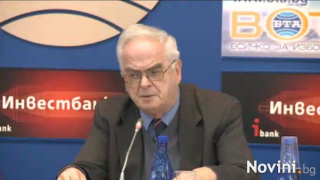 Акад. Ангел Гълъбов