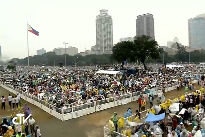 6 mln gledat papata vav filipinite