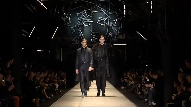 Ревюто на "Версаче" за есен-зима 2015/2016