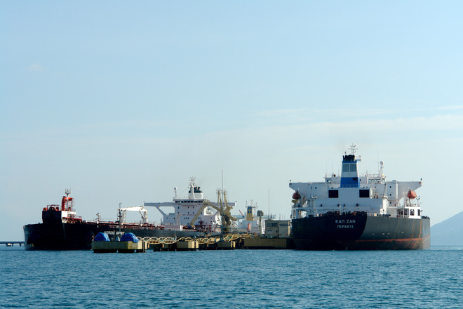 Петролен танкер