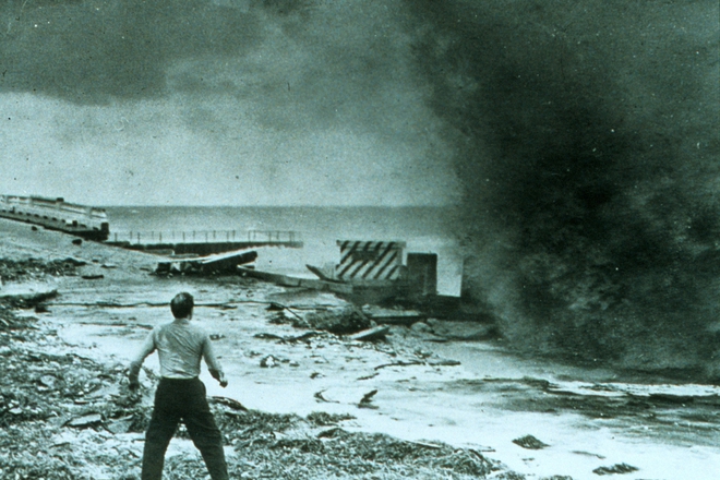 Septemvri 1947 g buren vyatar i silno valnenie stryaskat mayami