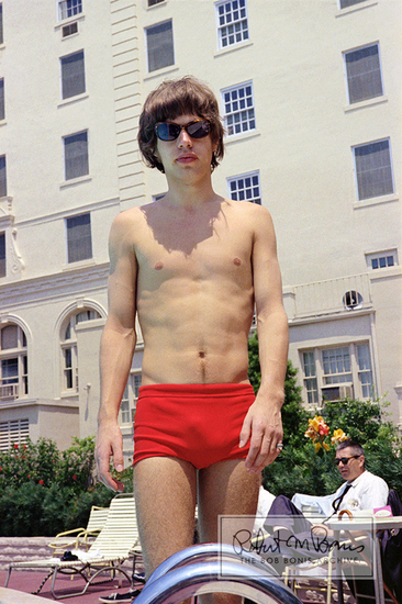 Мик Джагър по бански, 1965 г.