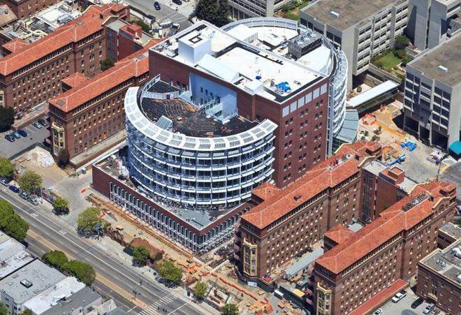 Болницата в Сан Франциско, на която Цукърбъргови дариха $75 млн.