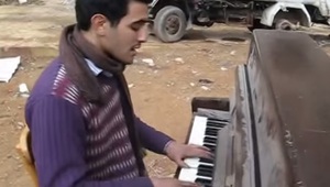 Музика на фона на разрушения