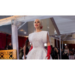 Лейди Гага тренира за сватбата си на "Оскарите"