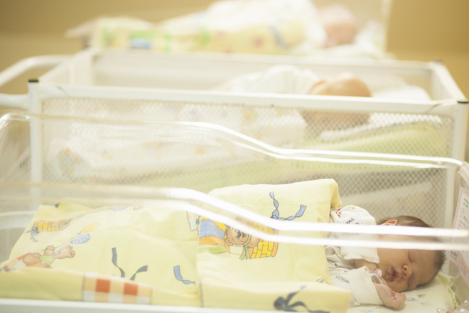 Новородени бебета в медицински комплекс "Д-р Щерев"