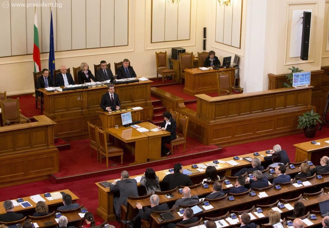 Президентът Плевнелиев говори пред парламента
