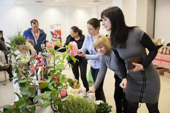 Velikdenski bazar v mtel