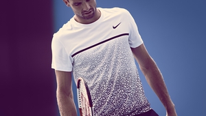 Григор Димитров на корта, в тениска Nike