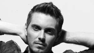 Михалис Хаджиянис в едър план