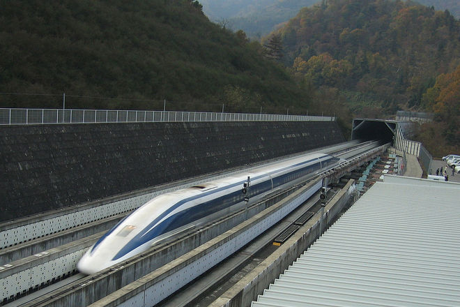 Prototip na noviya visokoskorosten yaponski vlak maglev