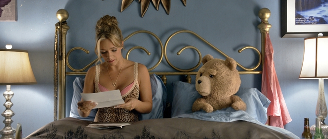 Тед с жена си Тами-Лин в леглото
