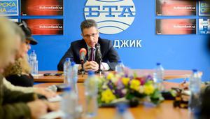 Тодор Попов дава пресконференция