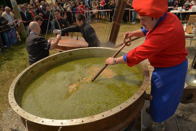 Uti bachvarov s gotvarsko shou na sabora na ovtsevadite 2014 g