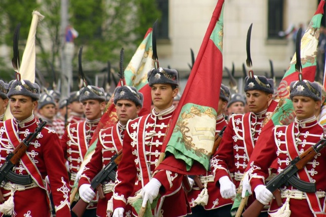 Parad na balgarskata armiya za 6 may