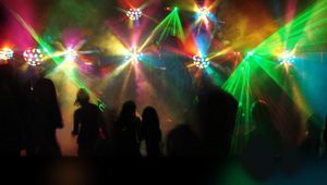 Младежите обичат да се забавляват