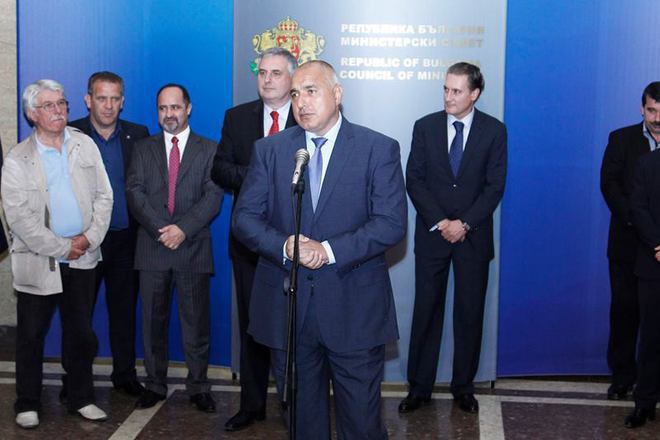 Borisov po vreme na preskonferentsiyata sled tristrankata