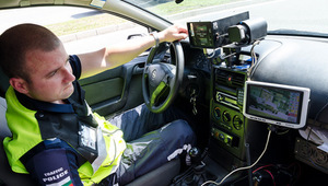 Автомобил на Пътна полиция с мобилна камера