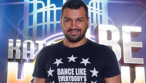 Азис/Васко в началото на "Като две капки вода"