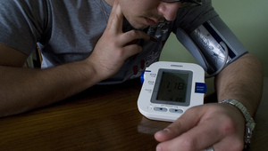 Редовното следене на кръвното налягане може да ни предпази от инфаркт