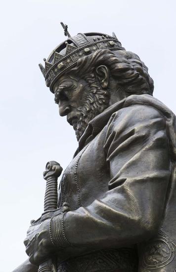 Паметникът на цар Самуил в София