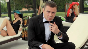 Ицо Хазарта в клипа на "Маймуни"