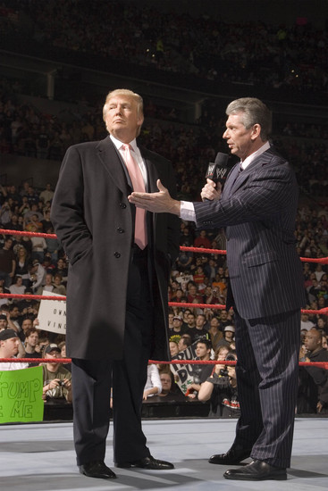 Доналд Тръмп в WWE "Битката на милиардерите" срещу Винс Макмеън