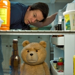 Тед пред хладилника